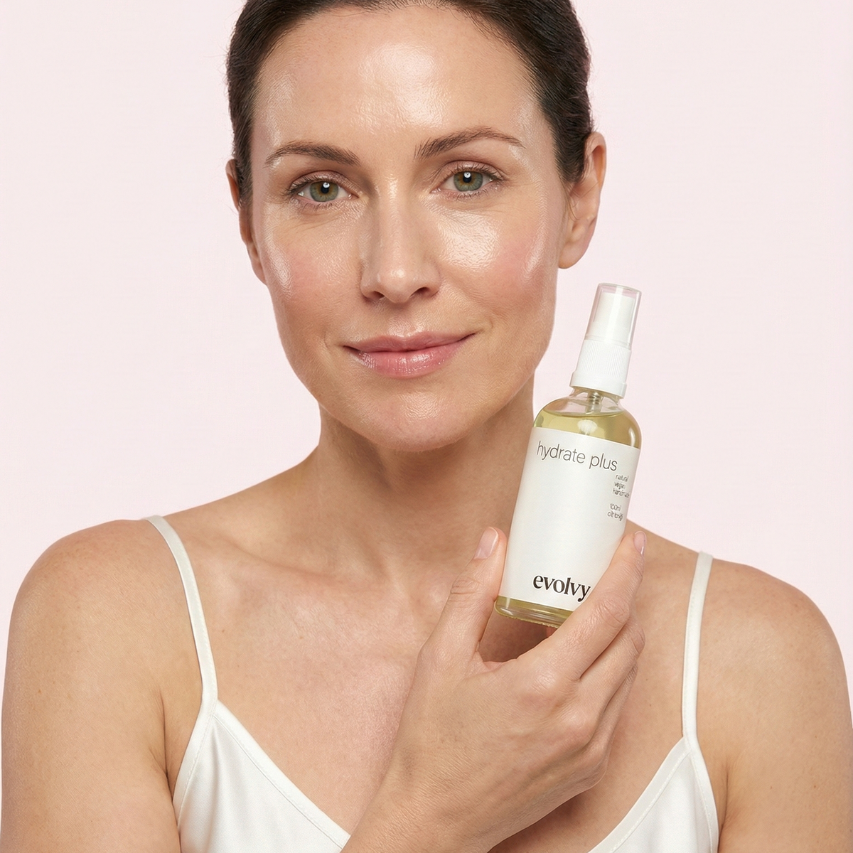 Hydrate Plus: pH Dengeleyici ve Yatıştırıcı Nem Toniği, Roza Dostu, Doğal & Temiz İçerik