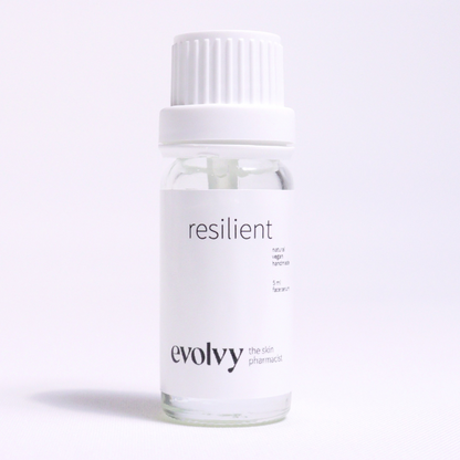 Resilient – DENEME BOYU (5ml) - Hassas ve Kolay Kızaran Ciltler İçin Retinoid İçeren Anti-Aging Serum, Doğal ve Vegan