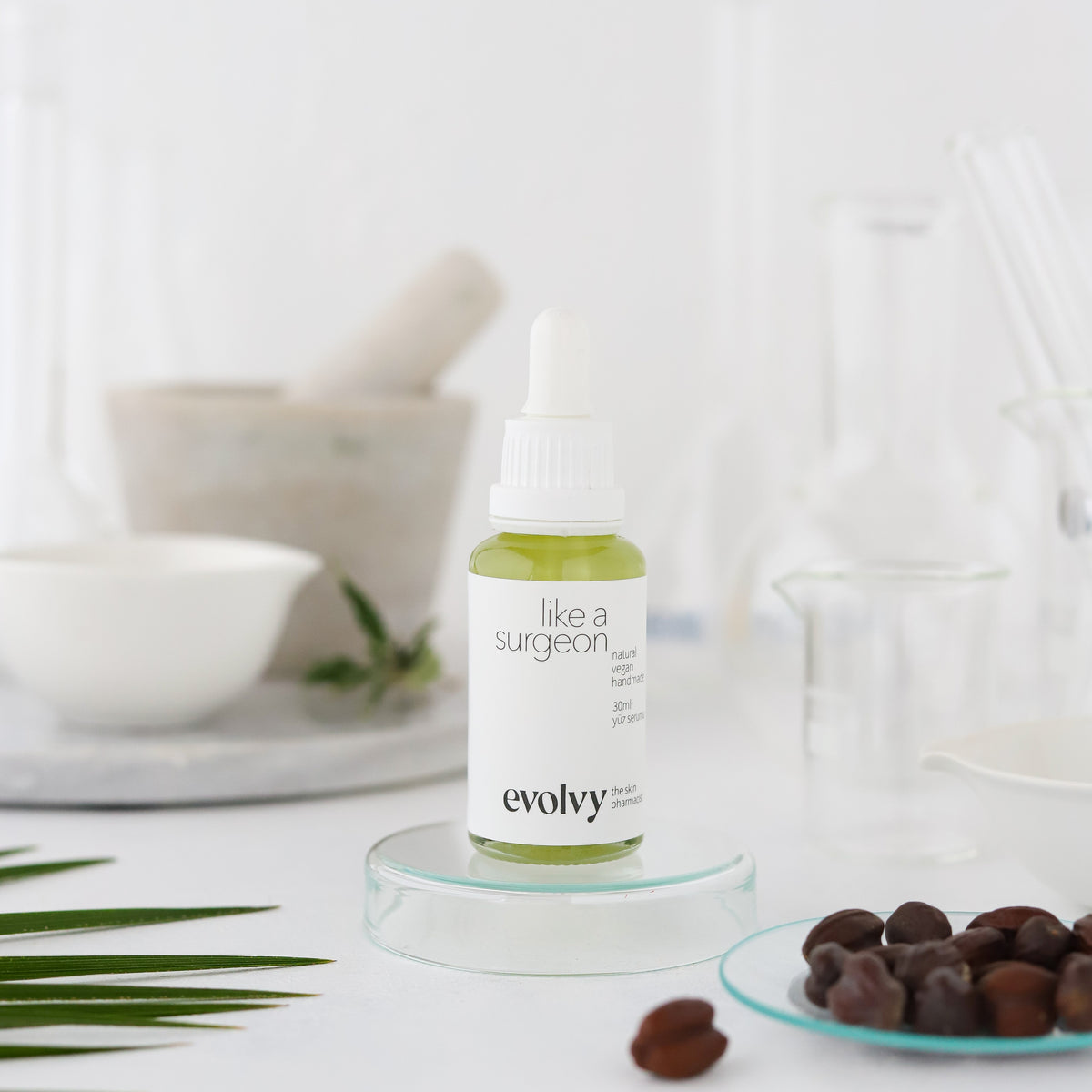 Like a Surgeon Serum – Gece Onarımı için Besleyici Serum, Doğal ve Temiz İçerik
